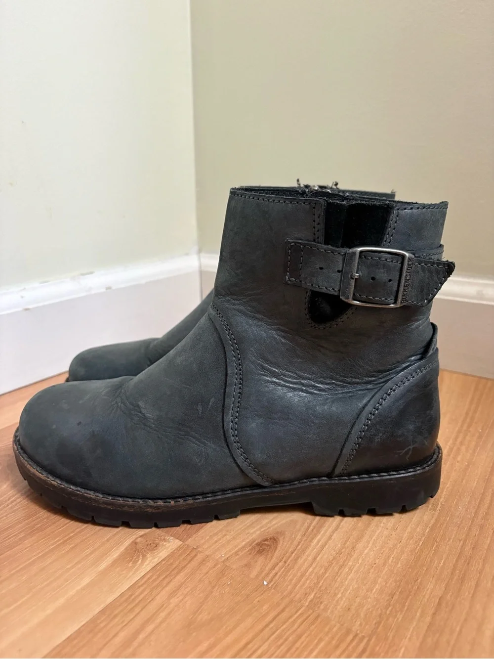 Birkenstock sturdy leather